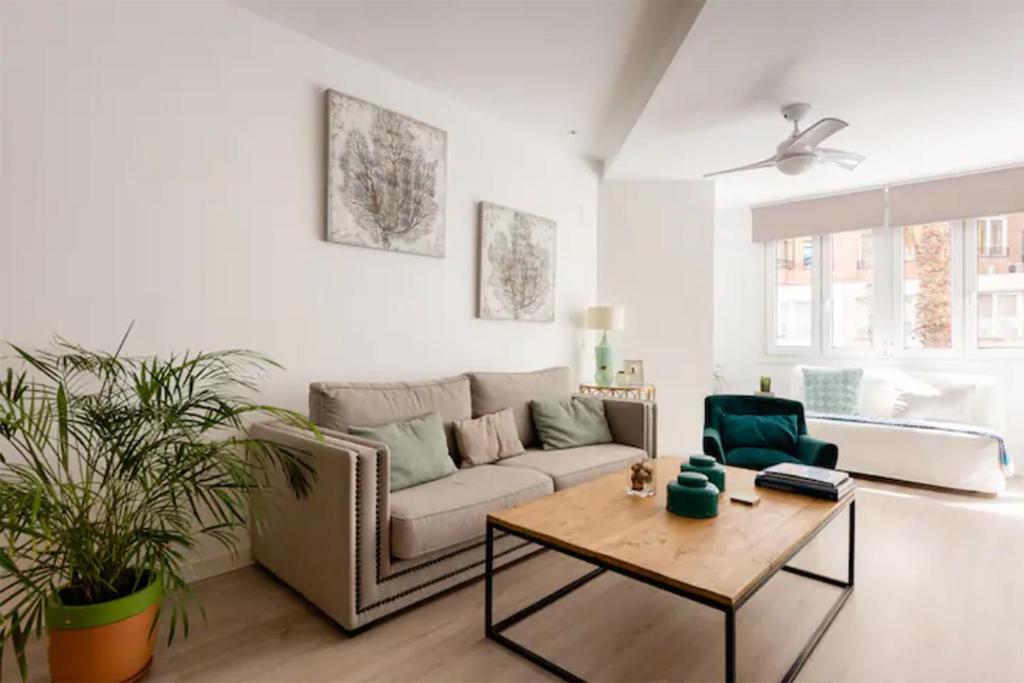 Nuevo Apartamento Lujo Playa Malagueta-Centro Μάλαγα Εξωτερικό φωτογραφία