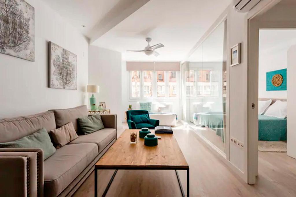 Nuevo Apartamento Lujo Playa Malagueta-Centro Μάλαγα Εξωτερικό φωτογραφία